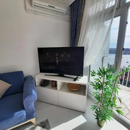 Appartement Taksimde Deniz Ve Marti Esliginde Uyanmak