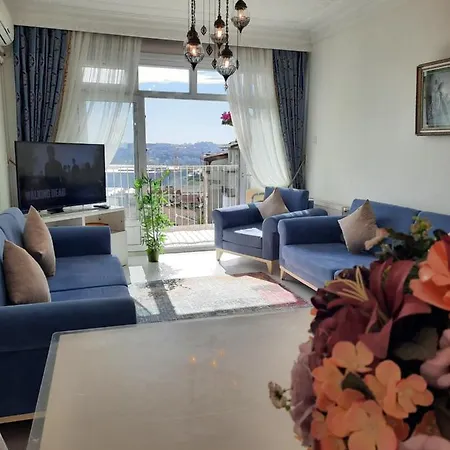 Taksimde Deniz Ve Marti Esliginde Uyanmak Apartman Isztambul